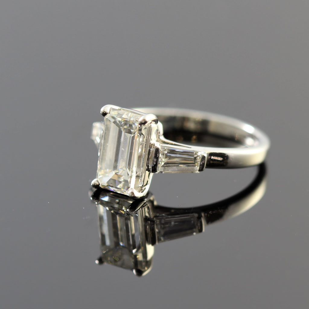 Plat Emerald Cut Diamond H Vvs2 Gia With Side Baguettes Engagement Ring (1.57ctr )